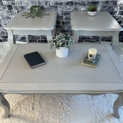 Gorgeous Coffee Table and 2 End Tables