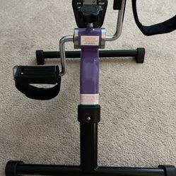 LEG EXERCISER