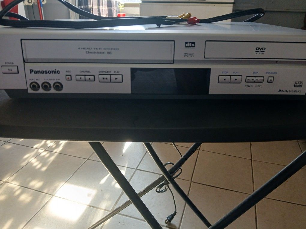 Panasonic VHS/DVD Combo