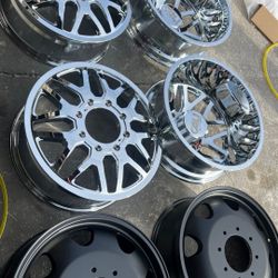 Dually Wheels & Tires 🔥 22x8.5 With 3512.50 22 Brand New 