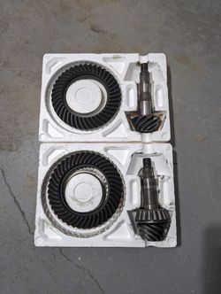 Toyota 4.10 Ring and Pinion Gears