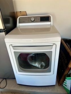 LG gas dryer in great condition connections included