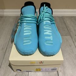 DS HUMAN RACE CLEAR AQUA SIZE 10.5