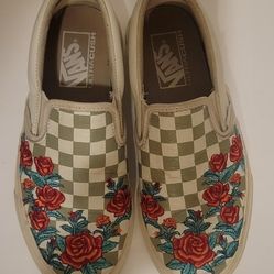 VANS Classic Rose Embroidered Checkerboard Slip On Shoes Womens 7.0 Mens 5.5,