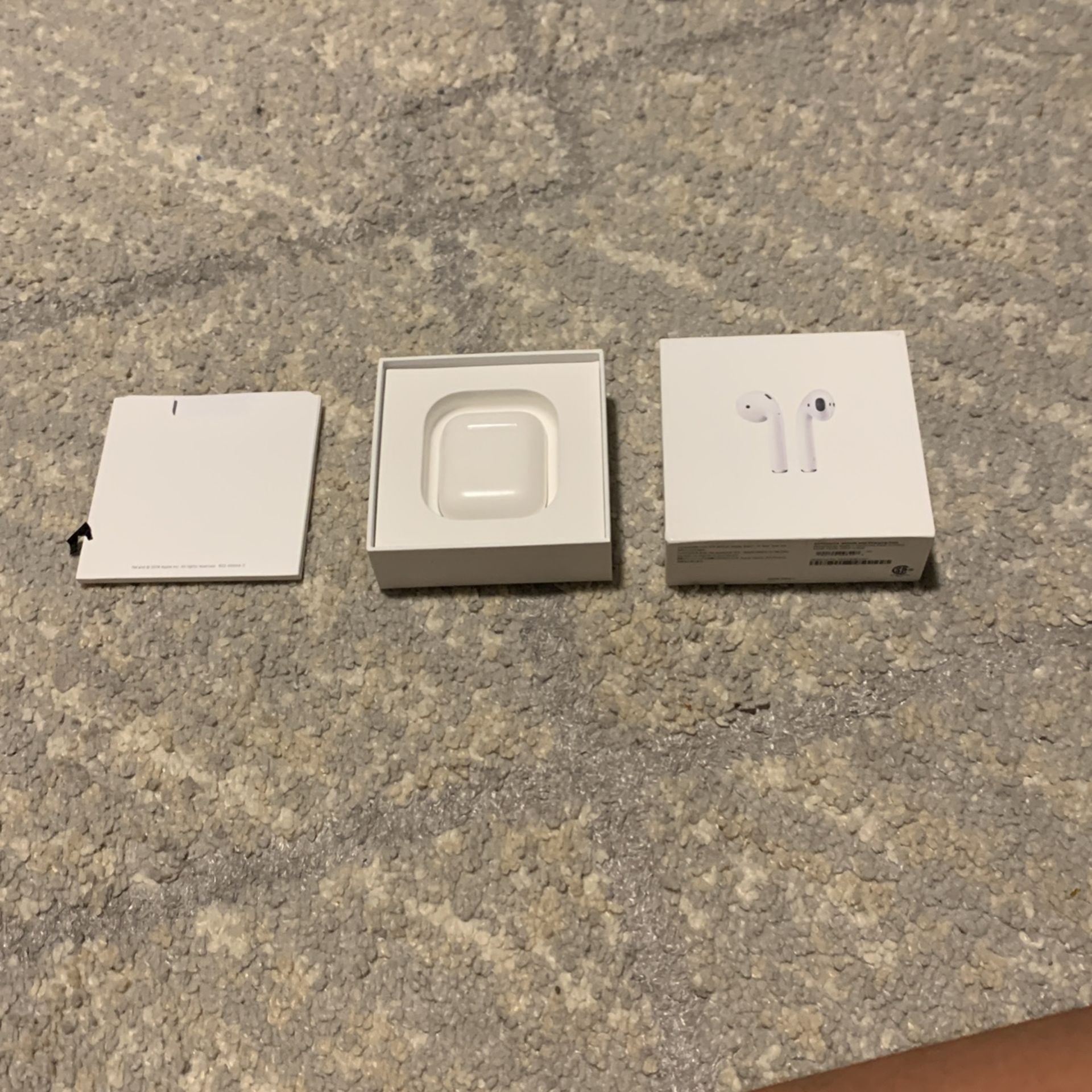 AirPods