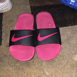 Nike Girl Slides 