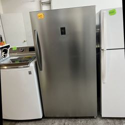 cubic insignia feet freezer 