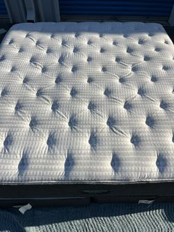 Beauty Rest Silver Cool Plush King Size Mattress