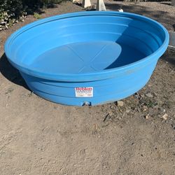 Poly Stock Tank Pool (Behlen Country 625 Gal.)