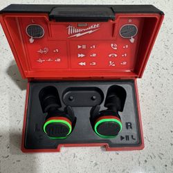 Milwaukee Job site Earbuds