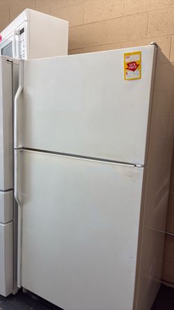 Nice like new Kenmore refrigerator