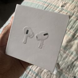 Air Pods Pro Brand New Sealed 