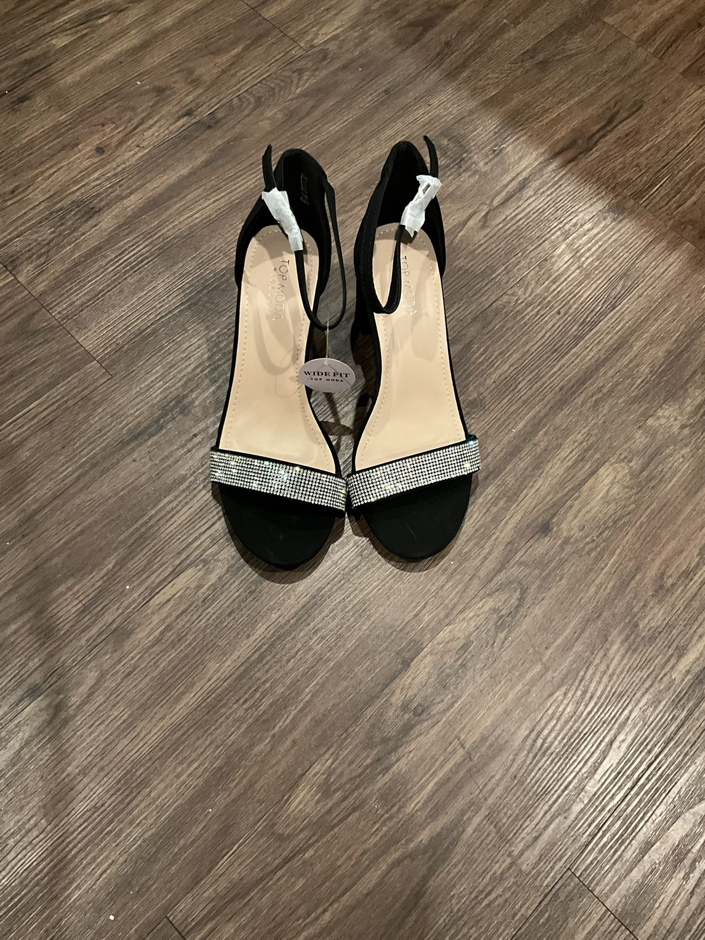 TOP Moda Black and Silver Heels