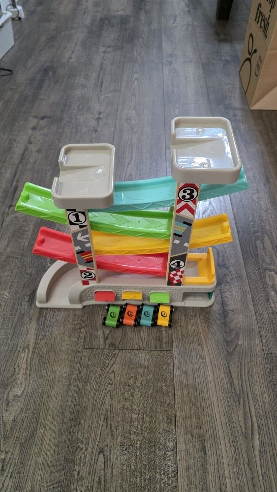 BRIGHT car ramp toy