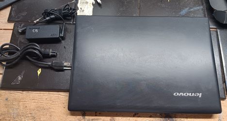 Lenovo IdeaPad 100 - 15IBD Laptop Intel i3 5020U 4GB DDR3 RAM 250 SSD Win 11