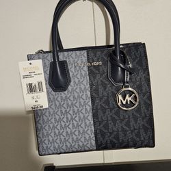 Michael Kors NEW WITH TAGS  TWO TONE BLUE PEBBLE LEATHER HANDBAG WITH CROSSBODY STRAP