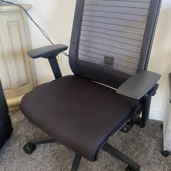 Steel Case chair (hydraulic not working)