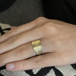 Gold L Initial Ring 