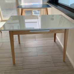 Extendable Table 