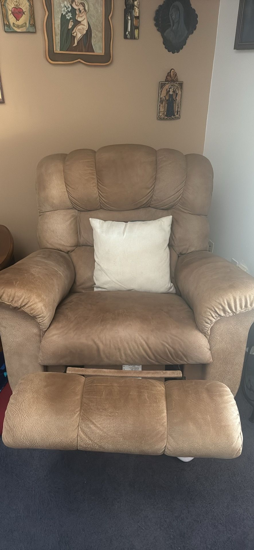 Lazy Boy Recliner for Sale in Albuquerque, NM OfferUp