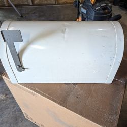 Mail Box 
