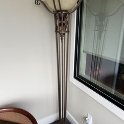 Floor lamp