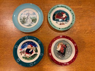 Set of 4 Assorted Christmas Plates โ Includes 1974 Avon Country Church