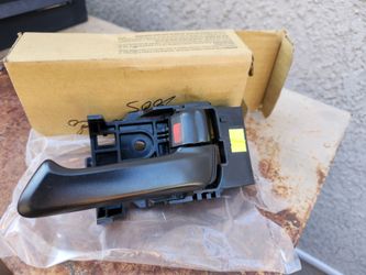 Door handle 2005 chevy Colorado