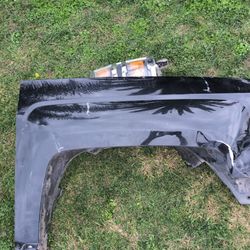 Passenger Side Fender For A Chevy Silverado 2014 OEM