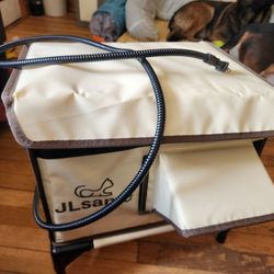 Outdoor Heated Cat House