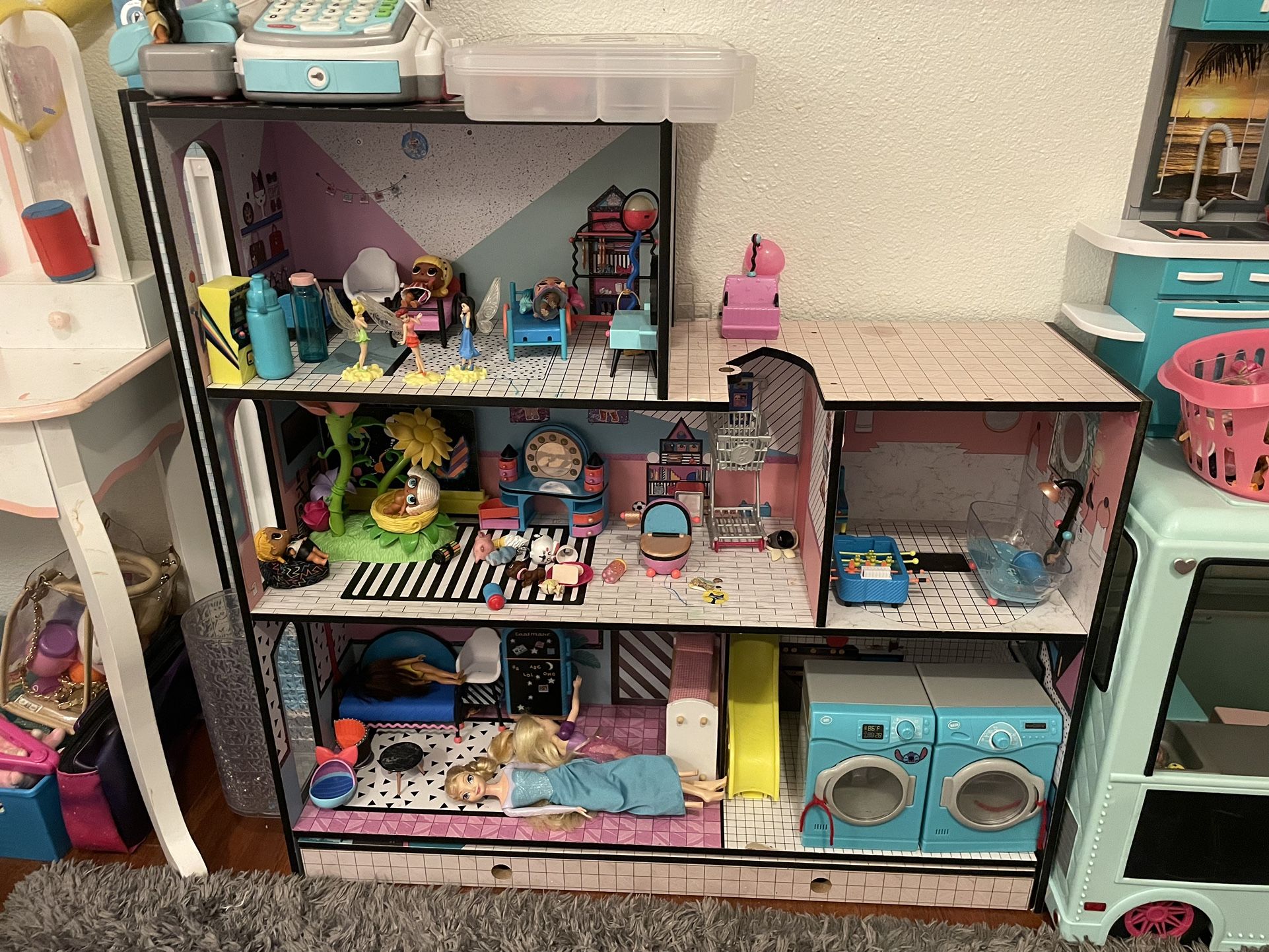 Playhouse , Ice cream , Ect