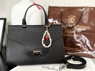 Viviani Black Leather Handbag with Crossbody Strap