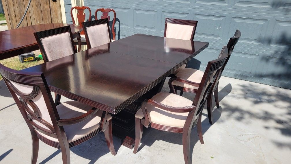 Dining Table With Chairs/ Comedor
