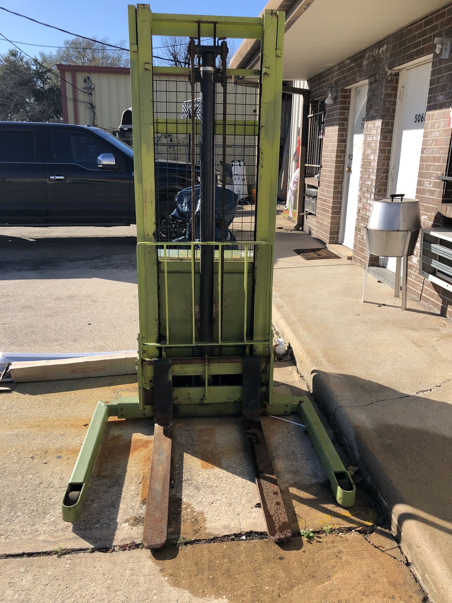 Clark stand up forklift for Sale in Houston, TX OfferUp