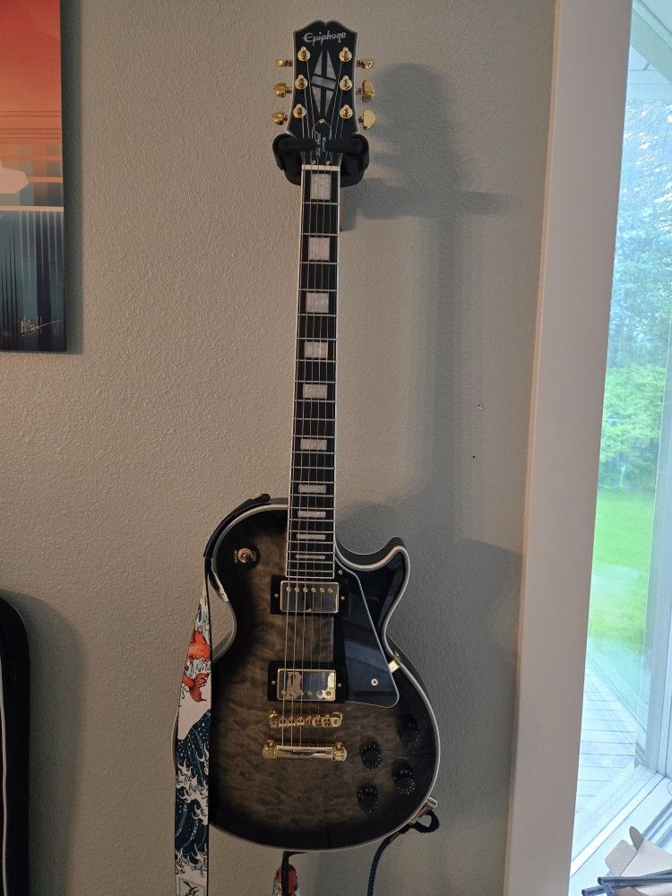 Epiphone Les Paul Custom + Fender Mustang LT25 Amp