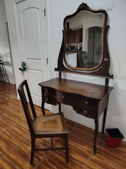 1920's Serpentine Wood Vanity w/Chair