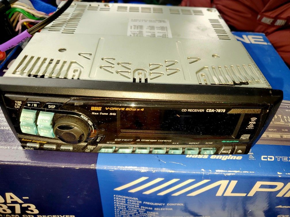 Rare Alpine CDA-7873 AM FM CD player car stereo radio