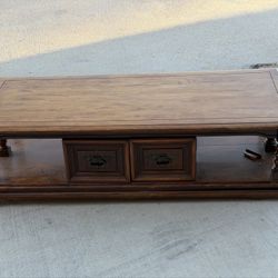 Solid Wood Traditional Coffee Table with Drawers – One Leg Damaged (As-Is)