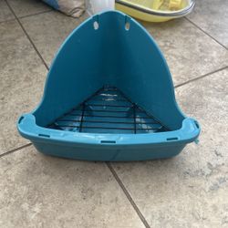 Small Animal Litter Box And Sand 