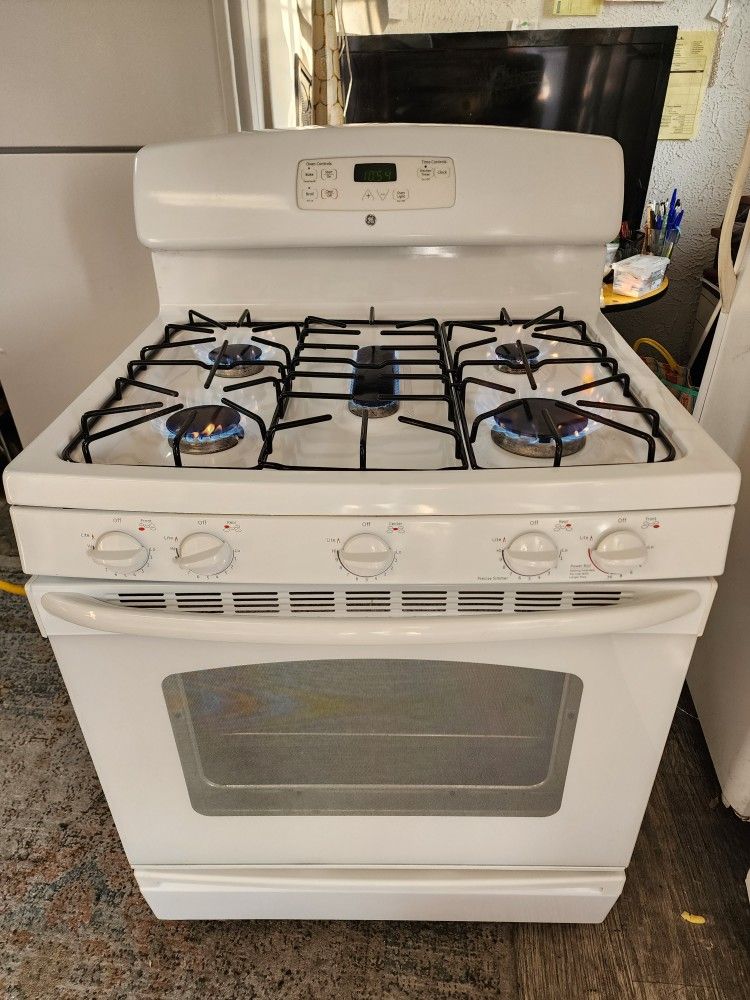 GE Stove