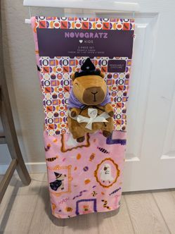 Novogratz Kids Halloween Capybara Friend and Throw Set