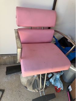 Free salon chair