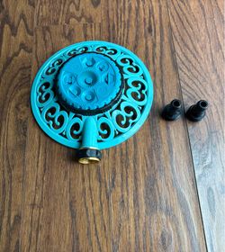 Sprout Metal 8-Pattern Sprinkler in Green