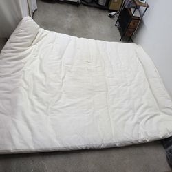 Free queen mattress 60x80"