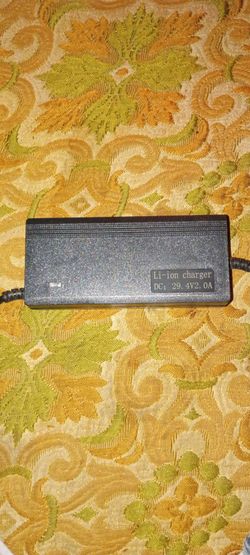 Lithium -ion battery charger