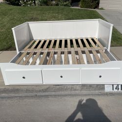 *Free Delivery* Ikea Day Bed Pullout Bed Frame 