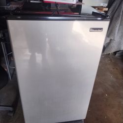 Small Refrigerator 