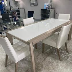 Ashley 7 Pcs Dining Room Set Table and 6 Chairs Wendora Bisque 