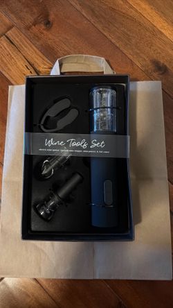 Wine tools set