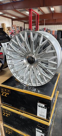 22s Azad wheels tires new silver 5x112-120